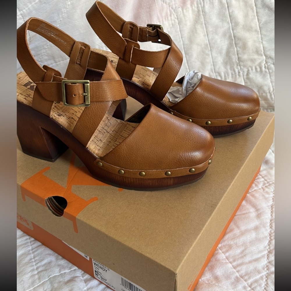 NEW Korks Kork-Ease Wendy tan Sandals women’s size 9
